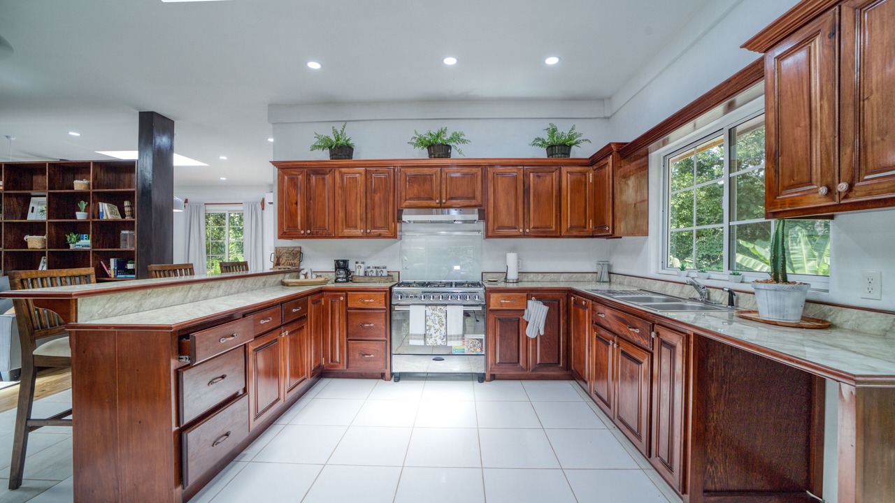 Photo of Kitchen in Bullet Tree Falls