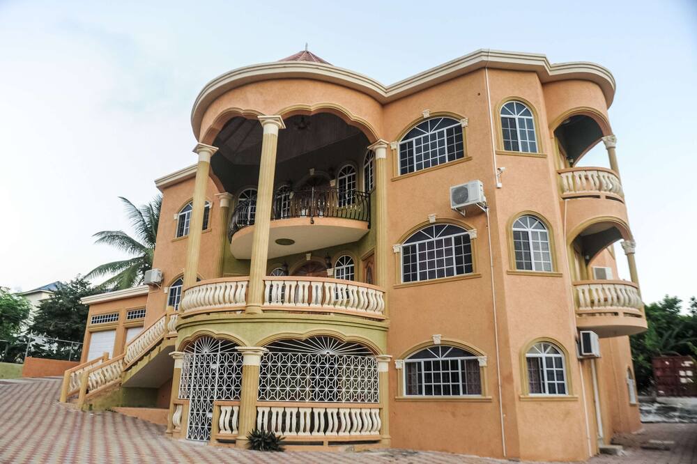 Photo of Outdoor in Silver Sands