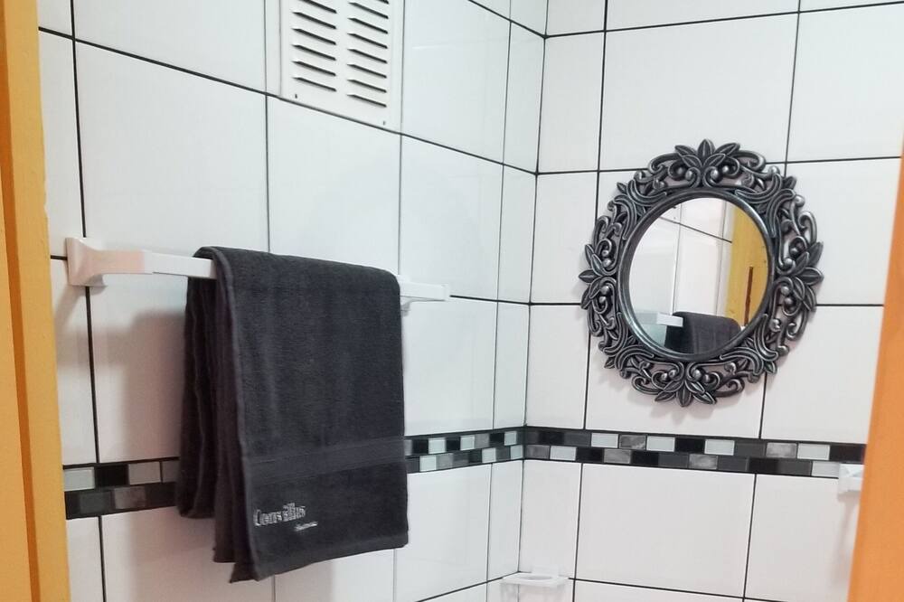 Photo of Bathroom in San Nicolas Zuid