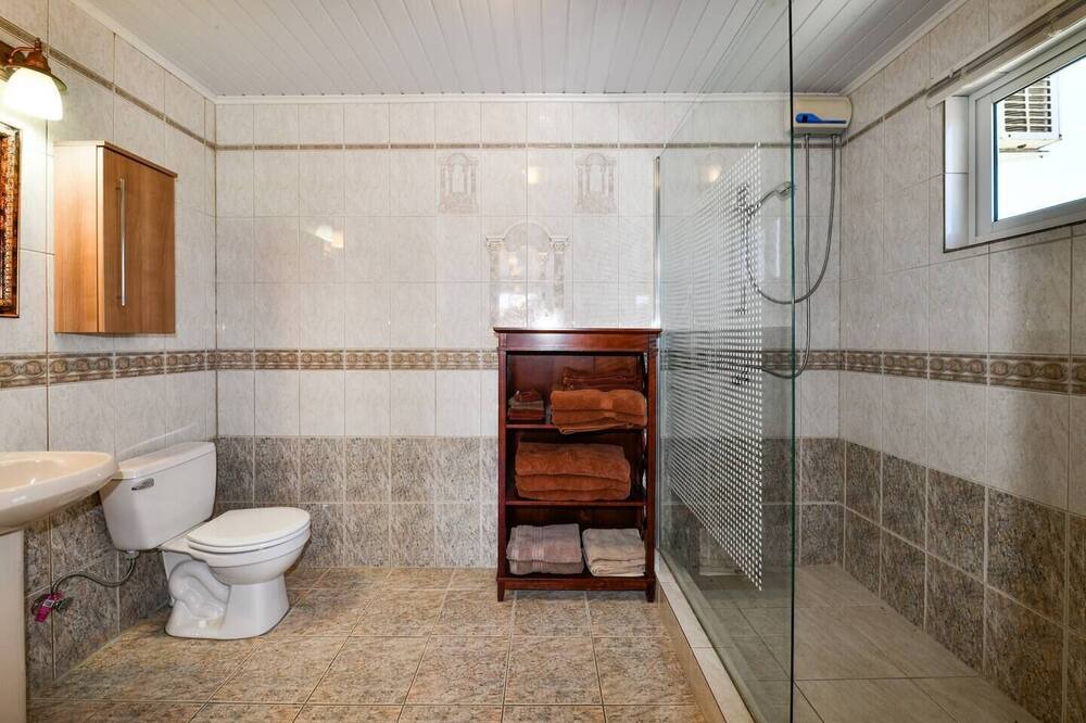 Photo of Bathroom in Paradera