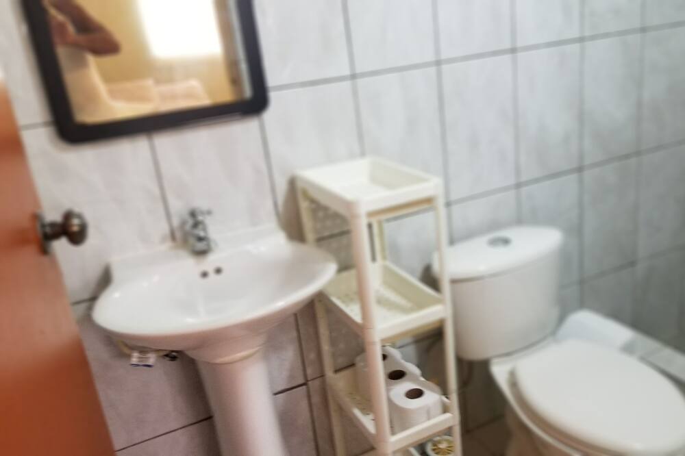 Photo of Bathroom in San Nicolas Zuid