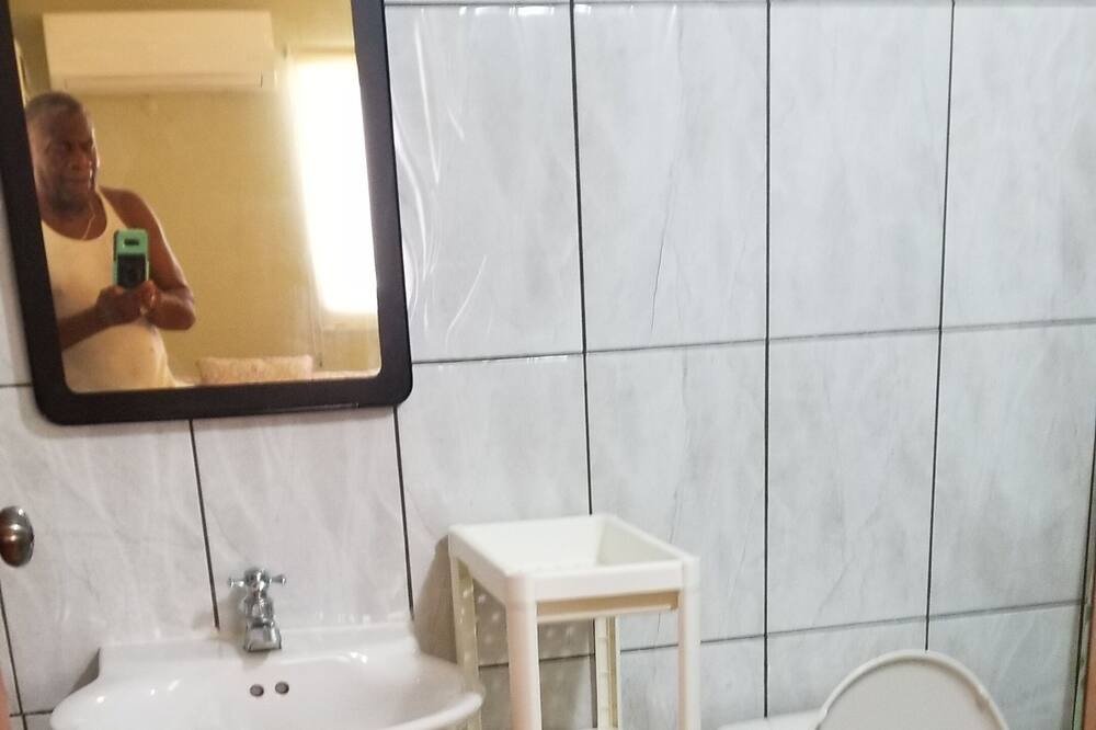 Photo of Bathroom in San Nicolas Zuid