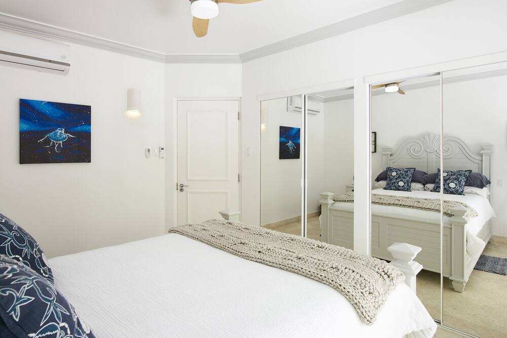 Photo of Bedroom in Merlin Bay