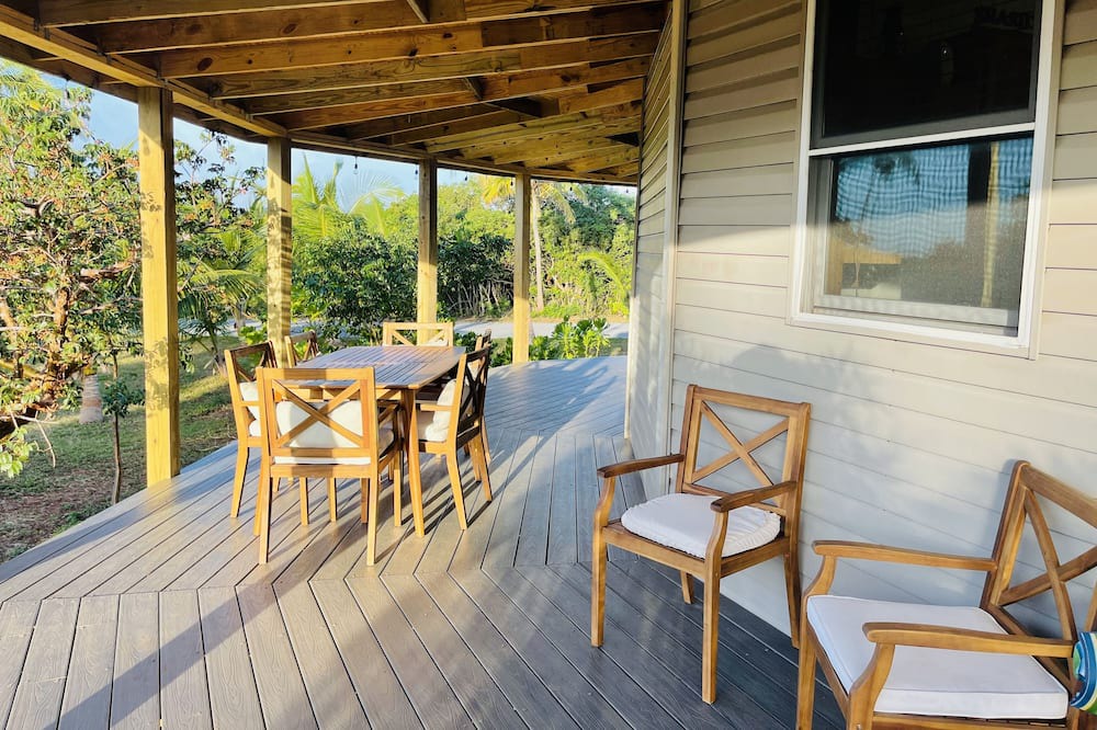 Photo of Patio Balcony in Gregory Town