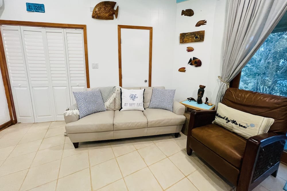 Photo of Livingroom in Gregory Town