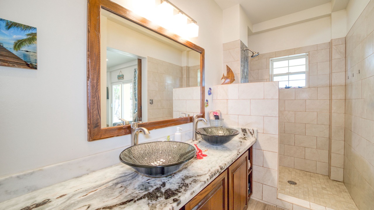 Photo of Bathroom in Placencia
