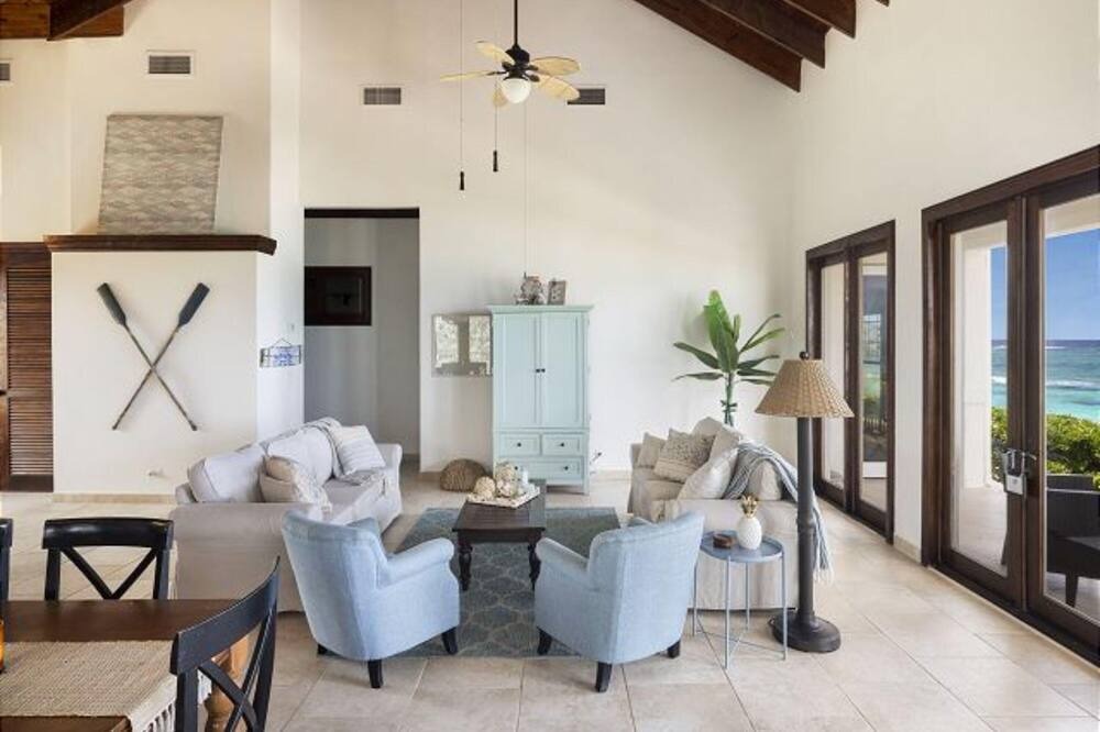 Photo of Livingroom in Double Bay