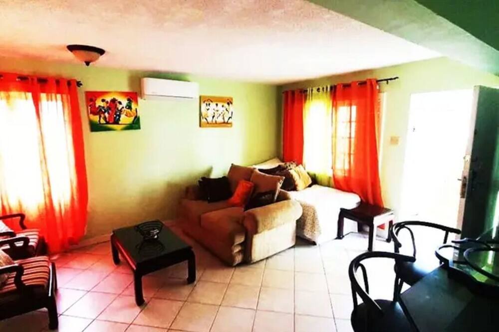 Photo of Livingroom in Ocho Rios