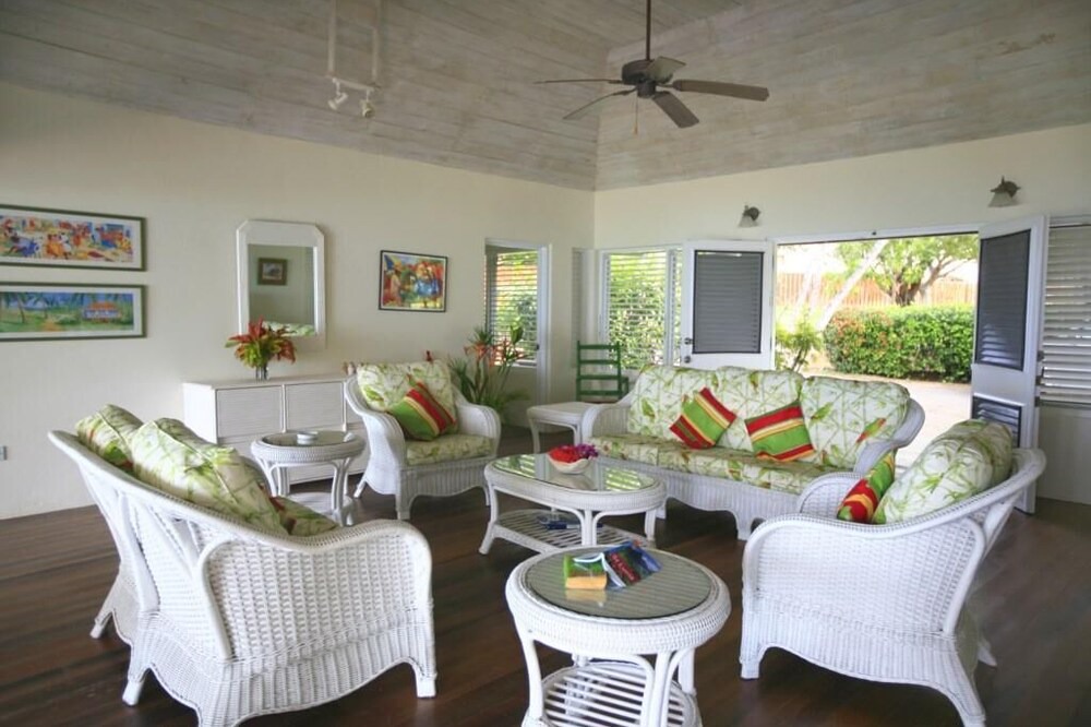 Photo of Livingroom in Cap Estate