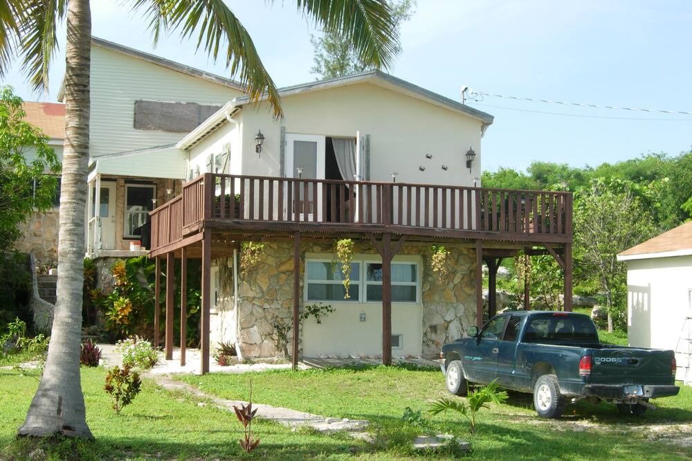 Photo of Outdoor in Current