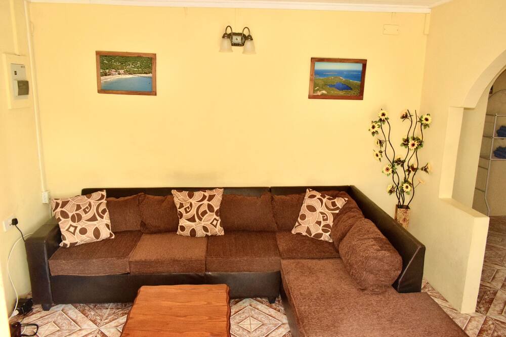 Photo of Livingroom in St. Patrick