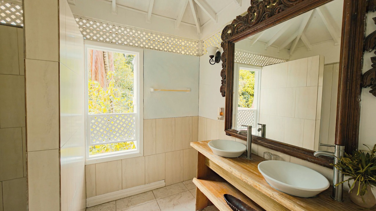 Photo of Bathroom in Jalousle