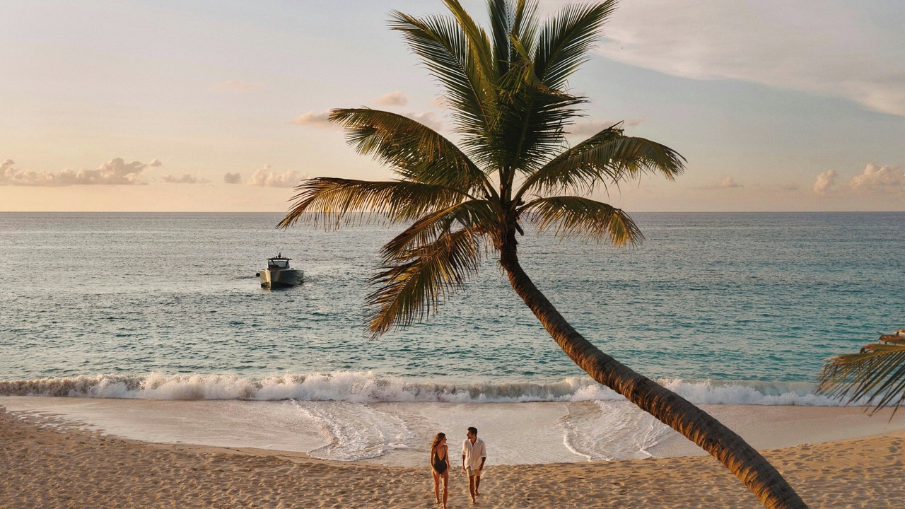Photo of Others in Paradise Island