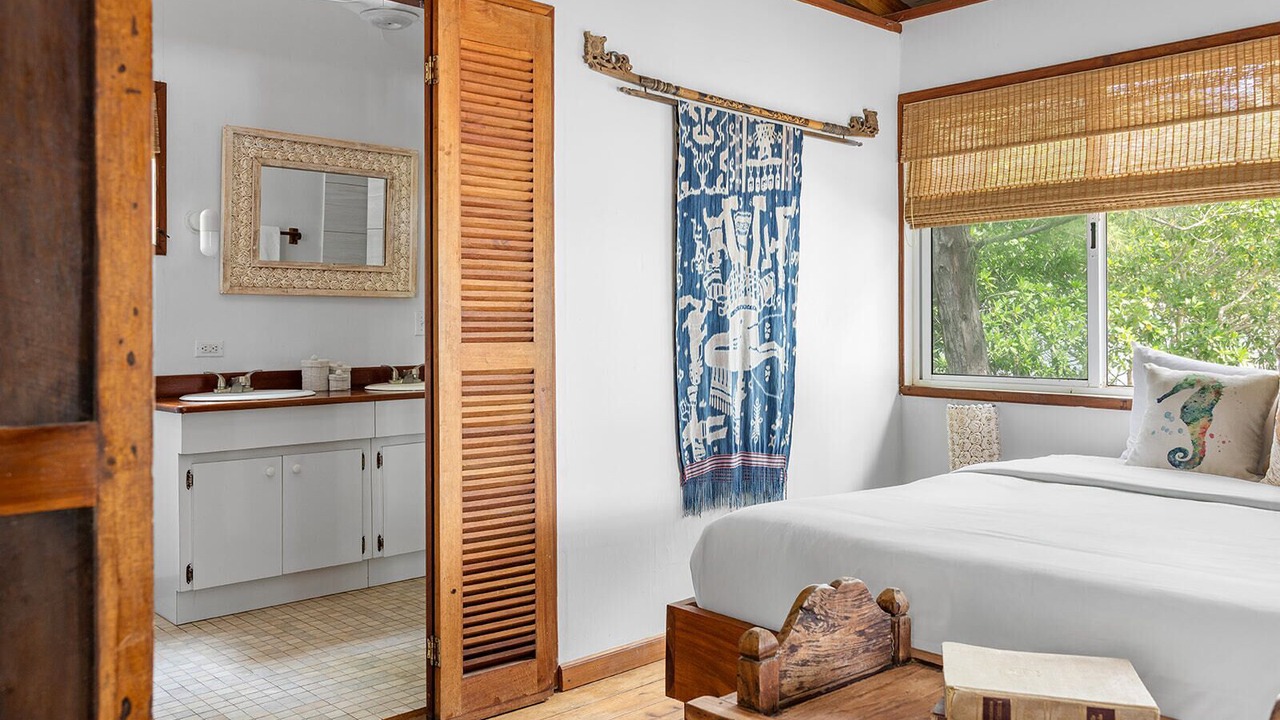 Photo of Bathroom in Placencia