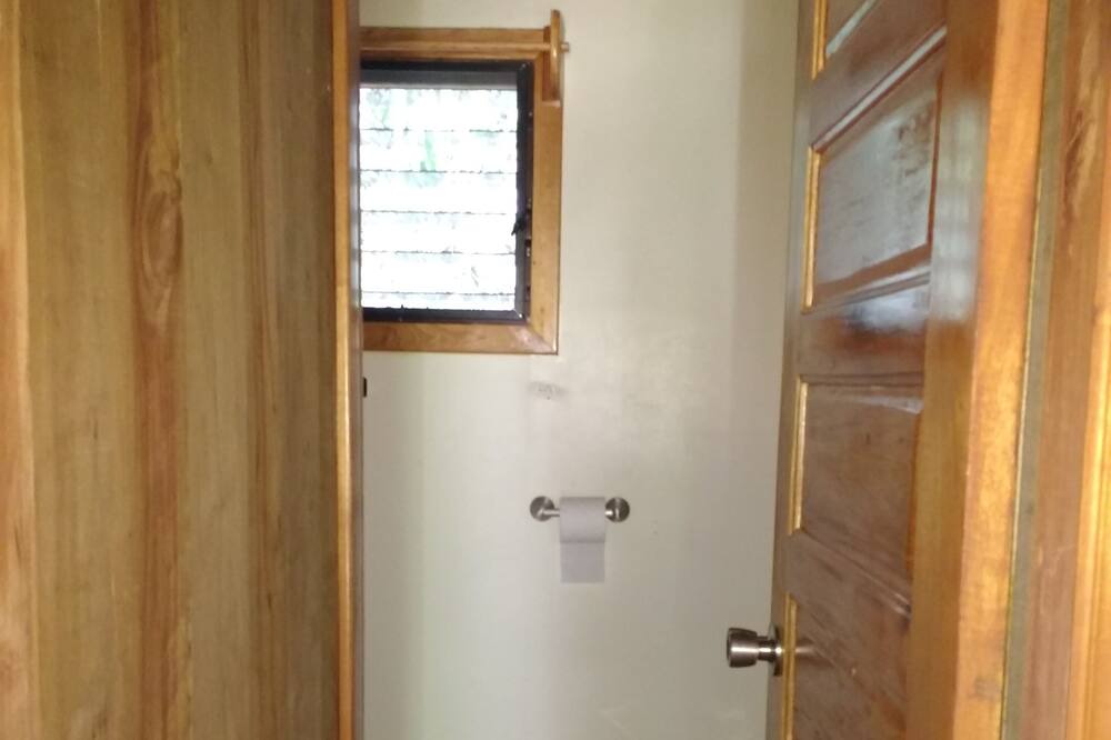 Photo of Bathroom in Macaw Bank