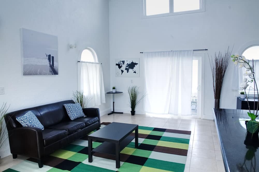Photo of Livingroom in Gregory Town