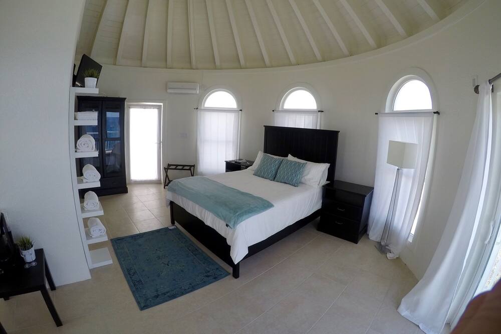Photo of Bedroom in Gregory Town