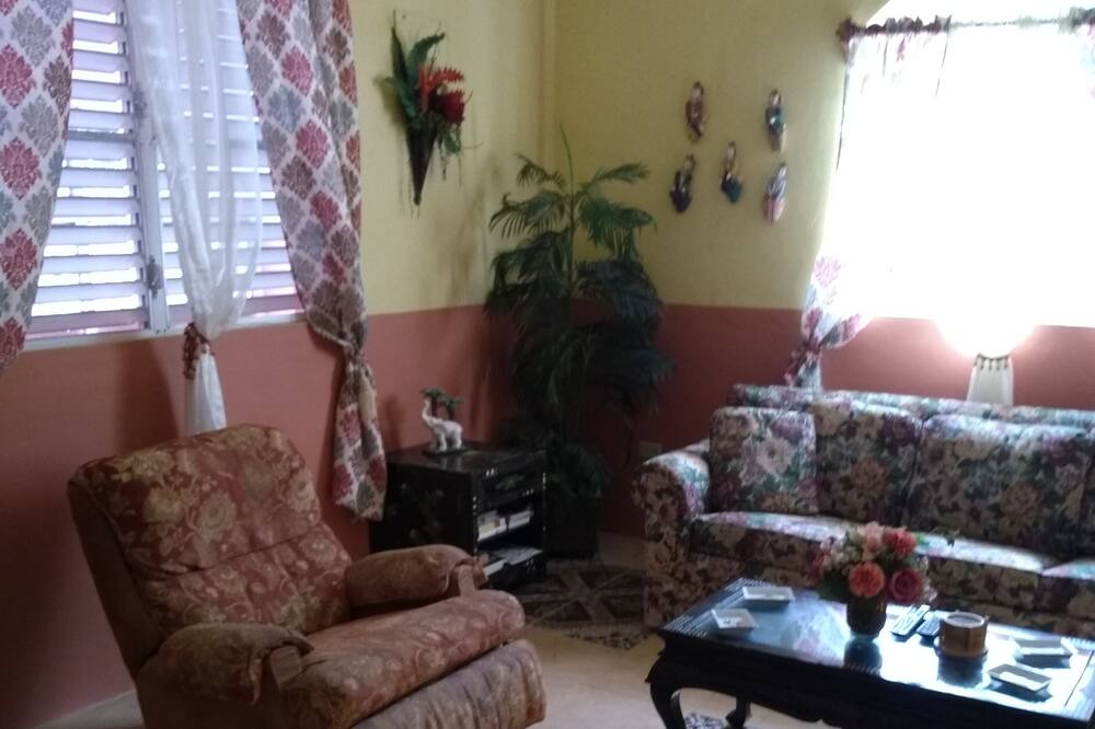 Photo of Livingroom in Corozal
