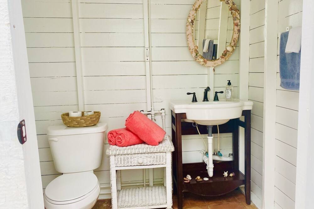 Photo of Bathroom in Spanish Wells