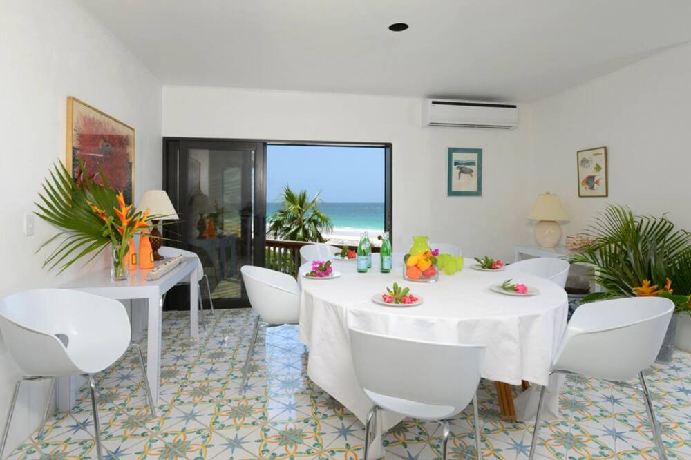 Photo of Livingroom in Double Bay