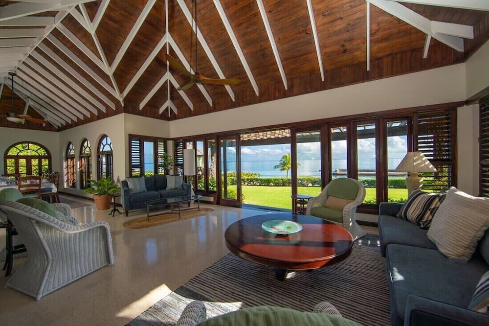 Photo of Livingroom in Mammee Bay