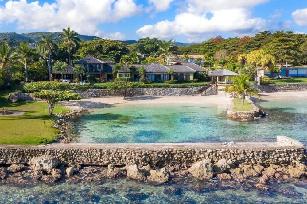 Photo of Outdoor in Mammee Bay