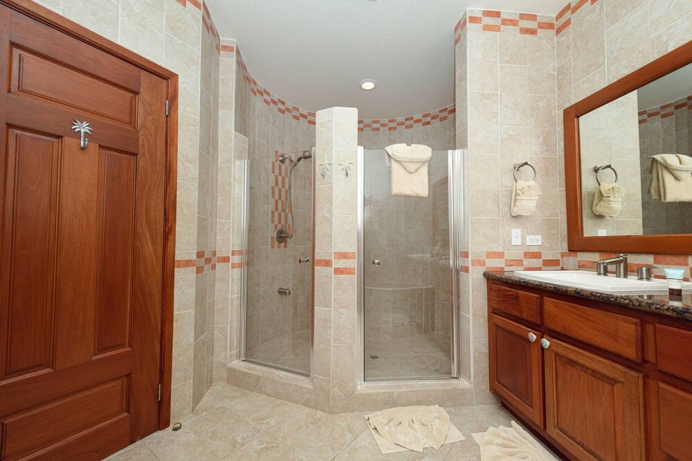 Photo of Bathroom in San Pedro