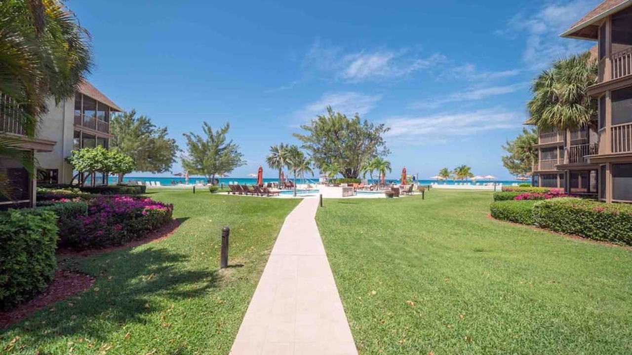 Photo of Others in Seven Mile Beach
