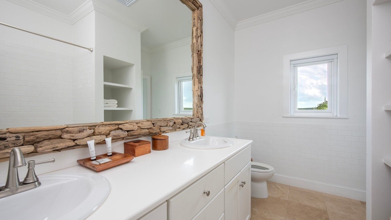 Photo of Bathroom in Savannah Sound