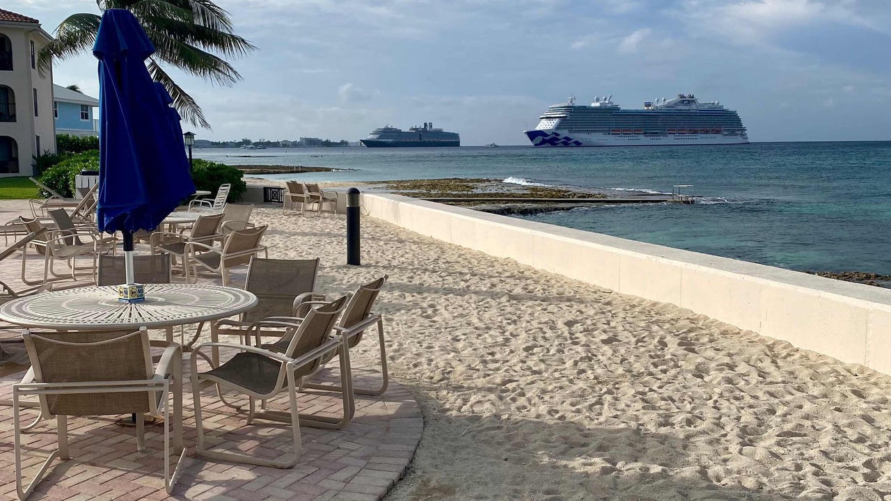 Photo of Others in Seven Mile Beach