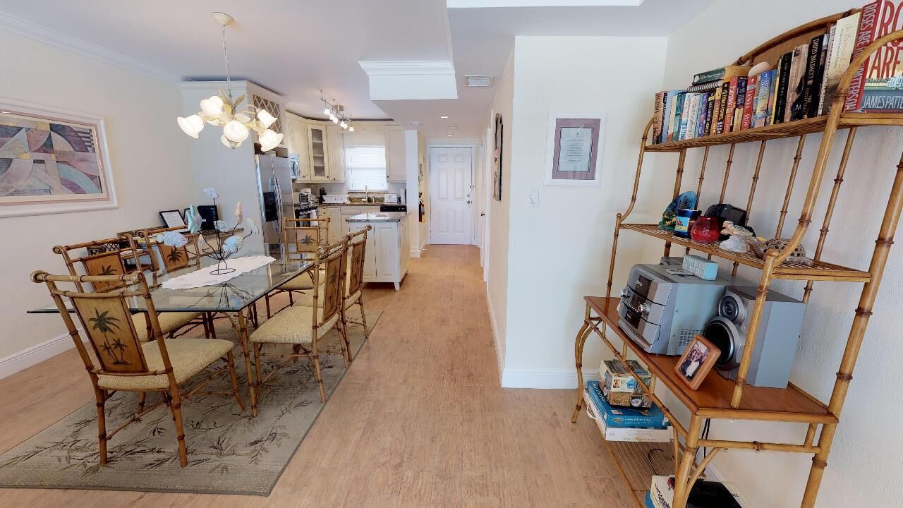 Photo of Bedroom in Seven Mile Beach