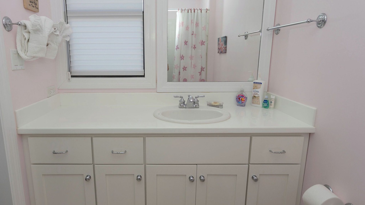 Photo of Bathroom in Seven Mile Beach