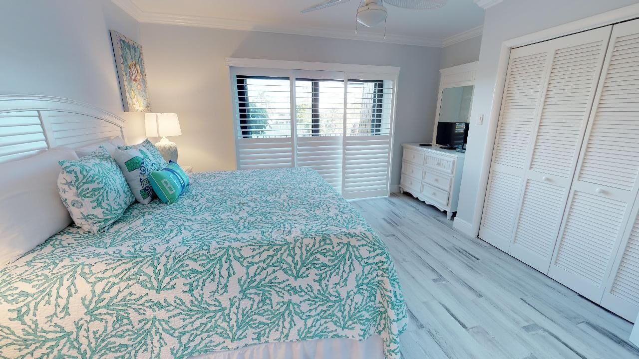 Photo of Bedroom in Seven Mile Beach