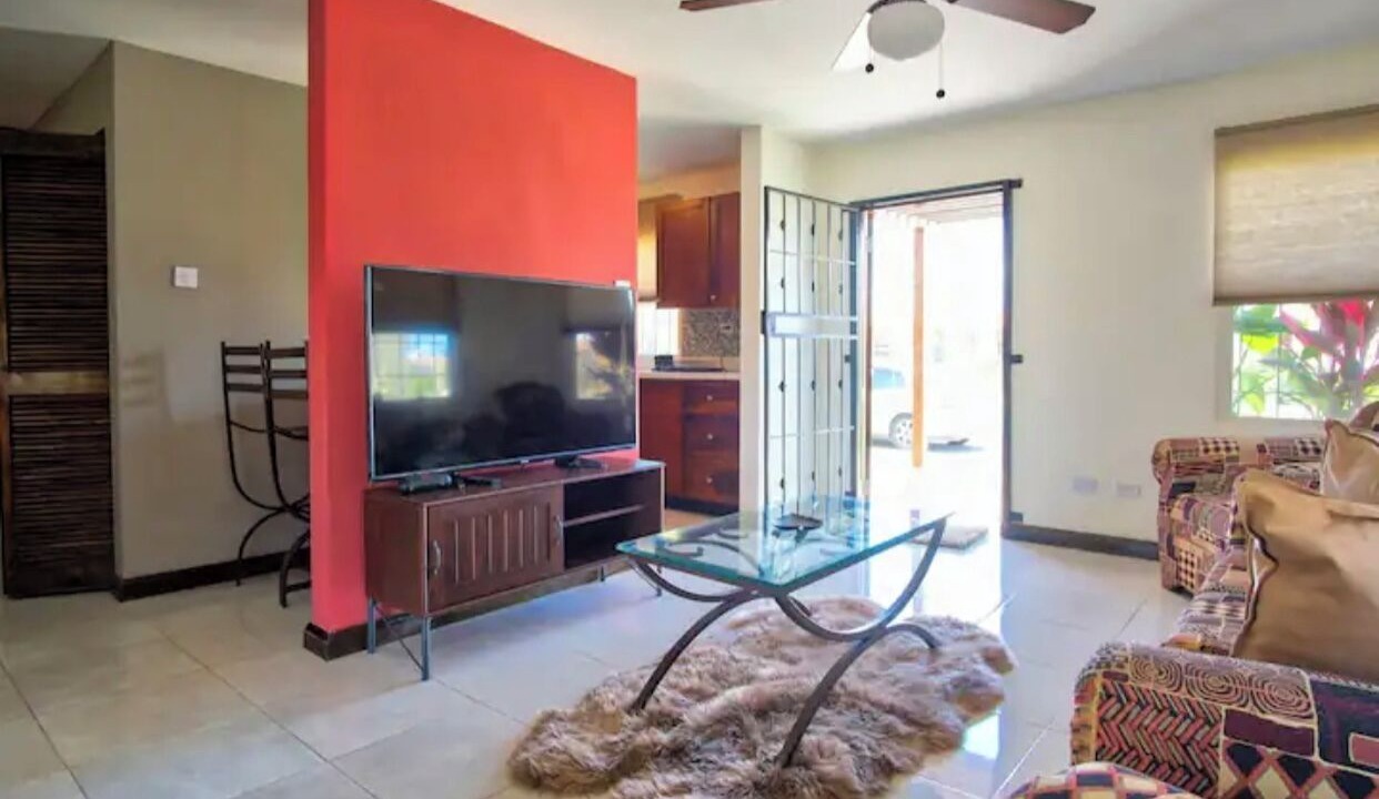 Photo of Livingroom in Portmore