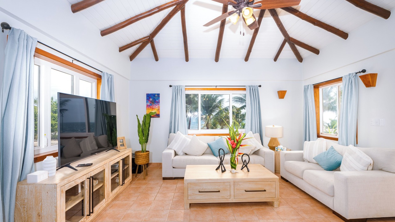 Photo of Livingroom in Placencia