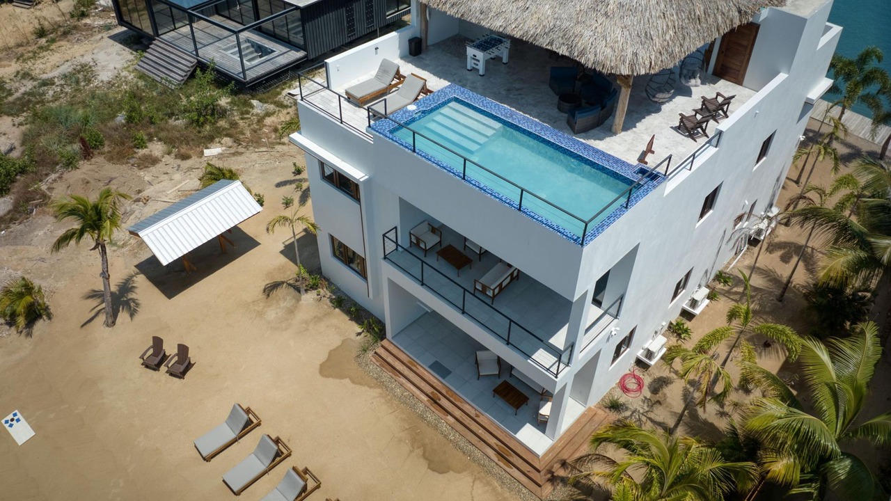 Photo of Others in Placencia