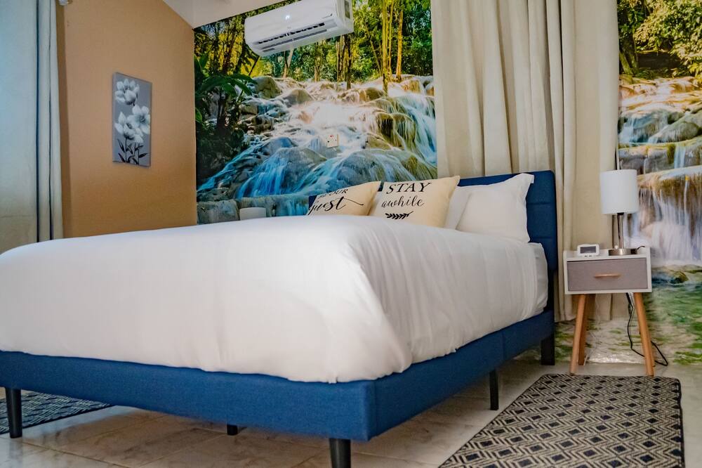 Photo of Bedroom in Greenwich Estate