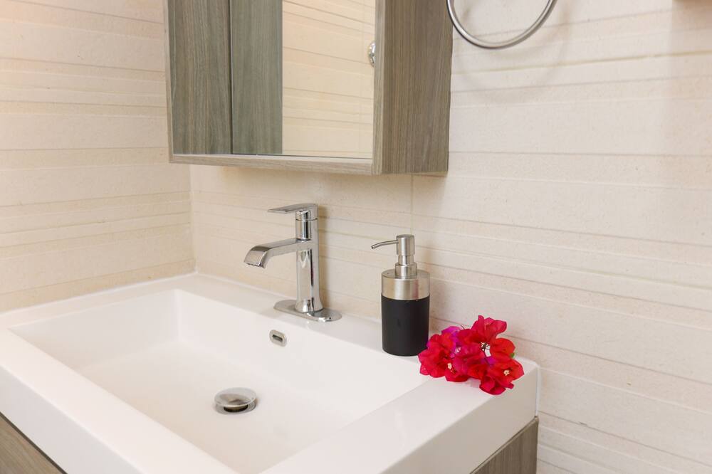 Photo of Bathroom in San Nicolas Zuid