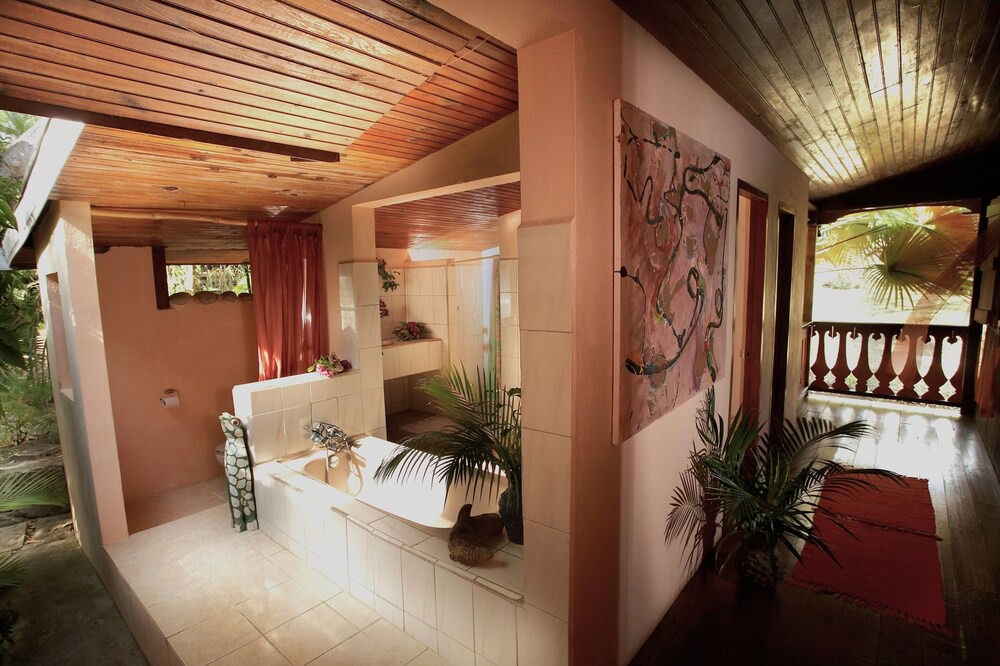Photo of Bathroom in Piaye