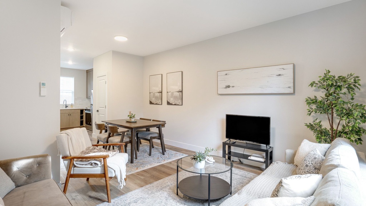 Photo of Livingroom in Sellwood-Moreland