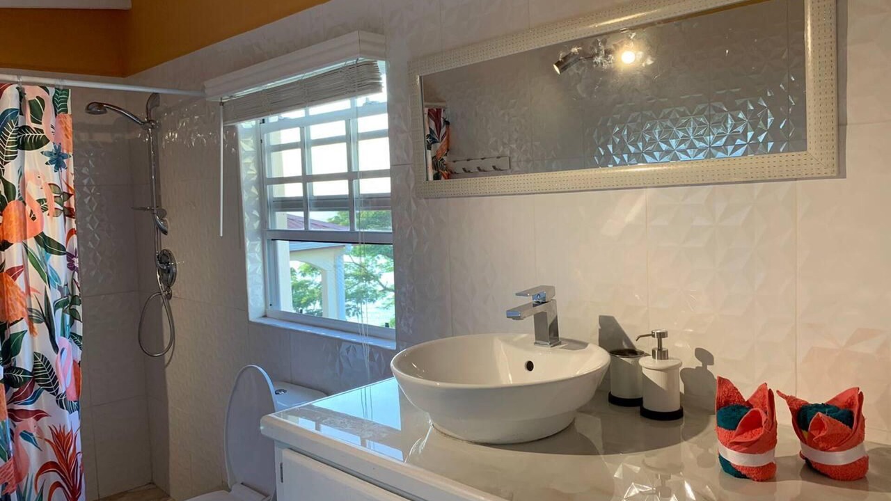 Photo of Bathroom in Canaries