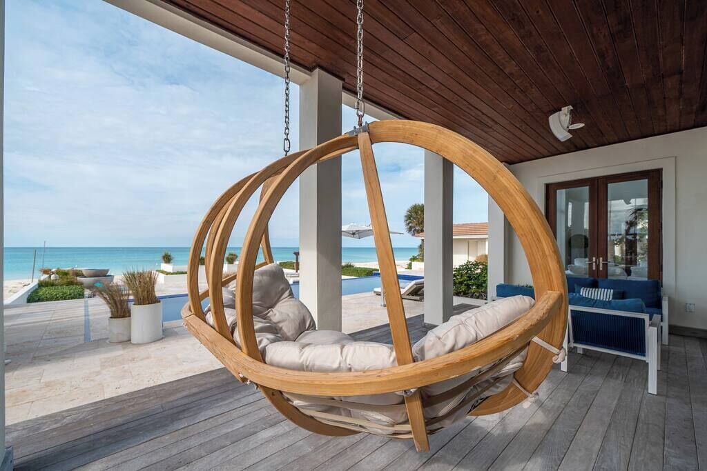 Photo of Patio Balcony in Alice Town
