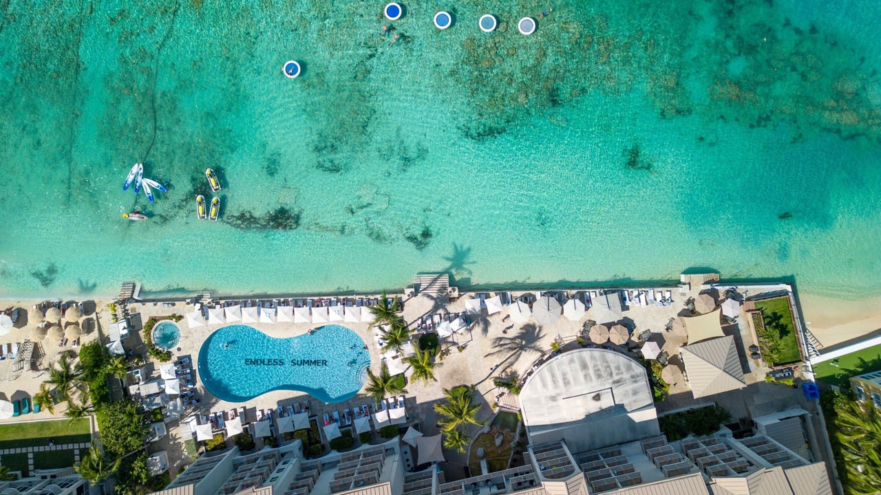 Photo of Others in Seven Mile Beach