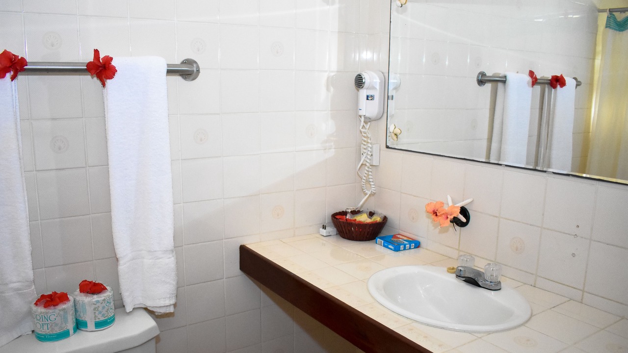 Photo of Bathroom in Falmouth Harbour