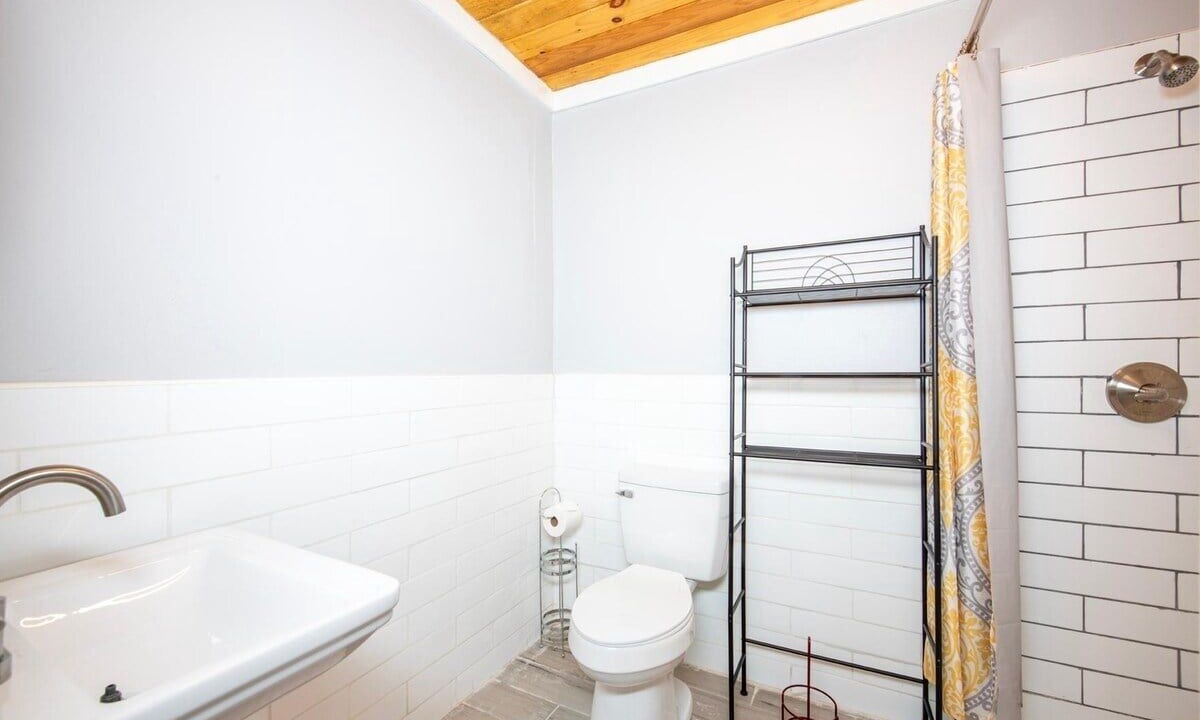 Photo of Bathroom in Governor's Harbour