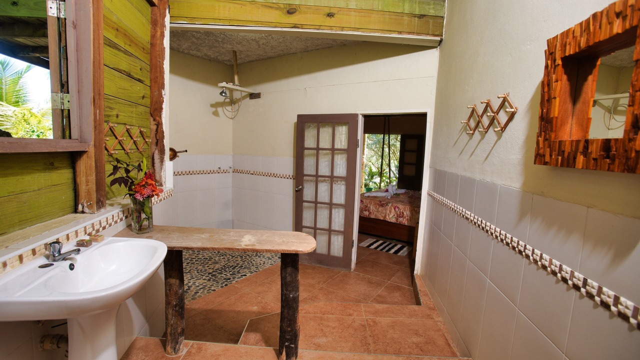 Photo of Bathroom in Robins Bay