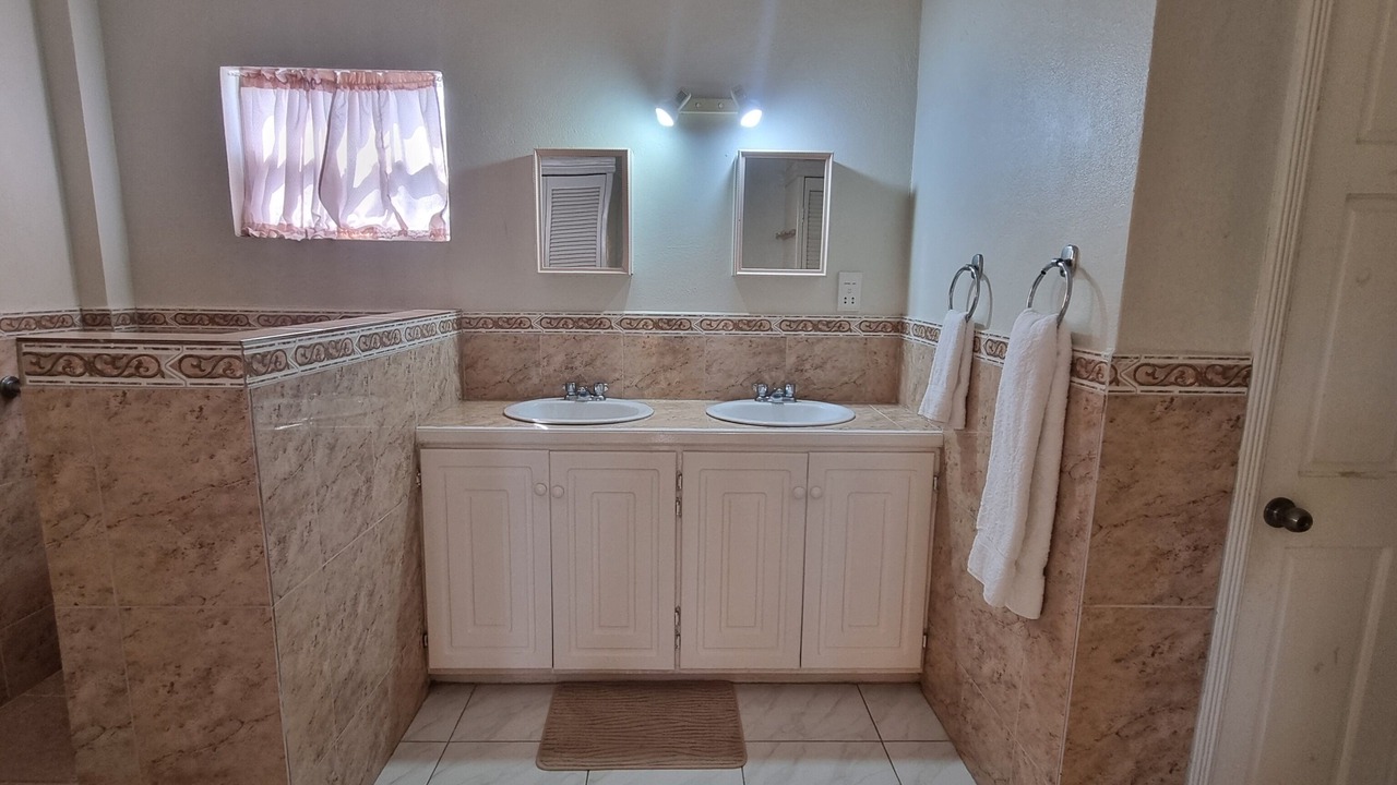 Photo of Bathroom in Savannes