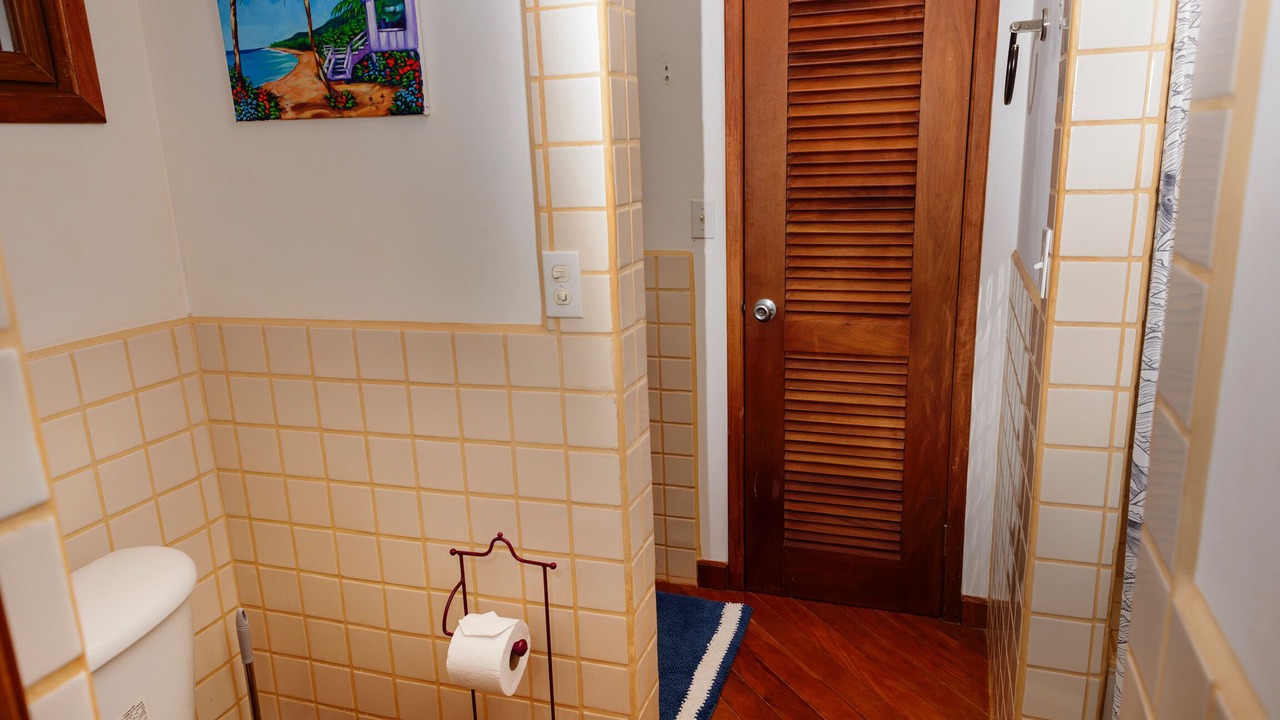 Photo of Bathroom in Caribbean Way