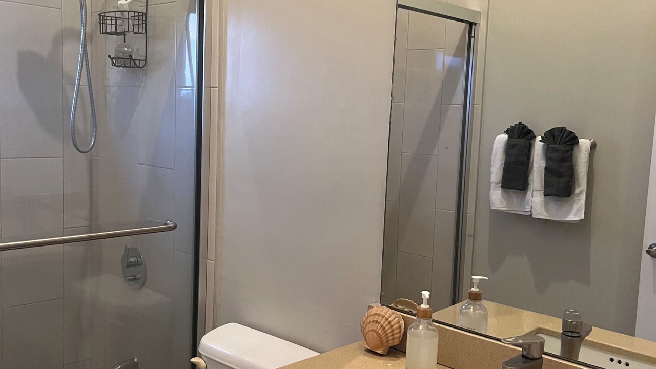 Photo of Bathroom in Salt Gut