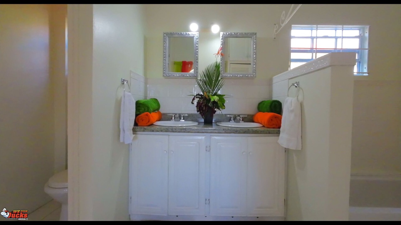 Photo of Bathroom in Savannes